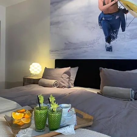 Surf House Dreamers Coast