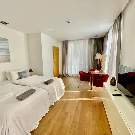 Surf House Dreamers Coast