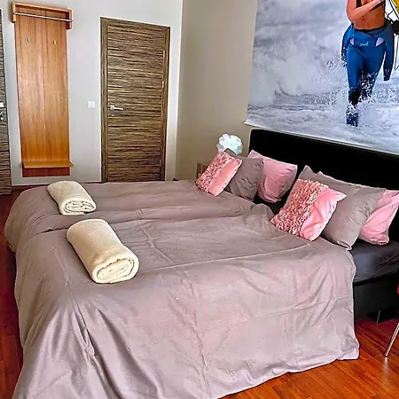 Surf House Dreamers Coast