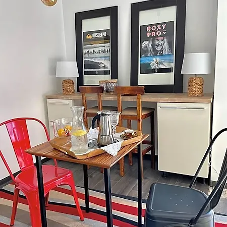 Surf House Dreamers Coast Bed & Breakfast