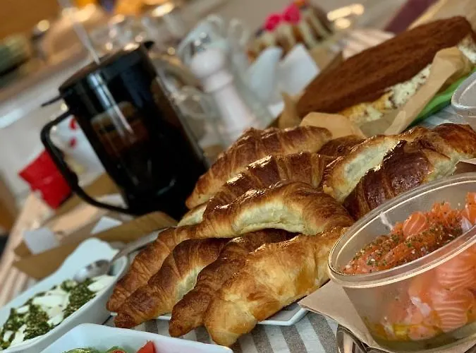 Bed and Breakfast Surf House Dreamers Coast 3*