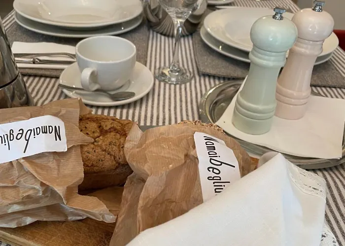 Surf House Dreamers Coast Bed and Breakfast