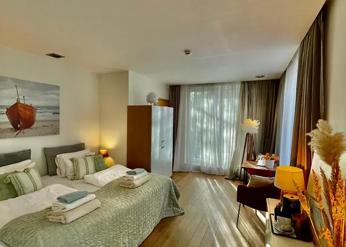 Surf House Dreamers Coast Bed and Breakfast